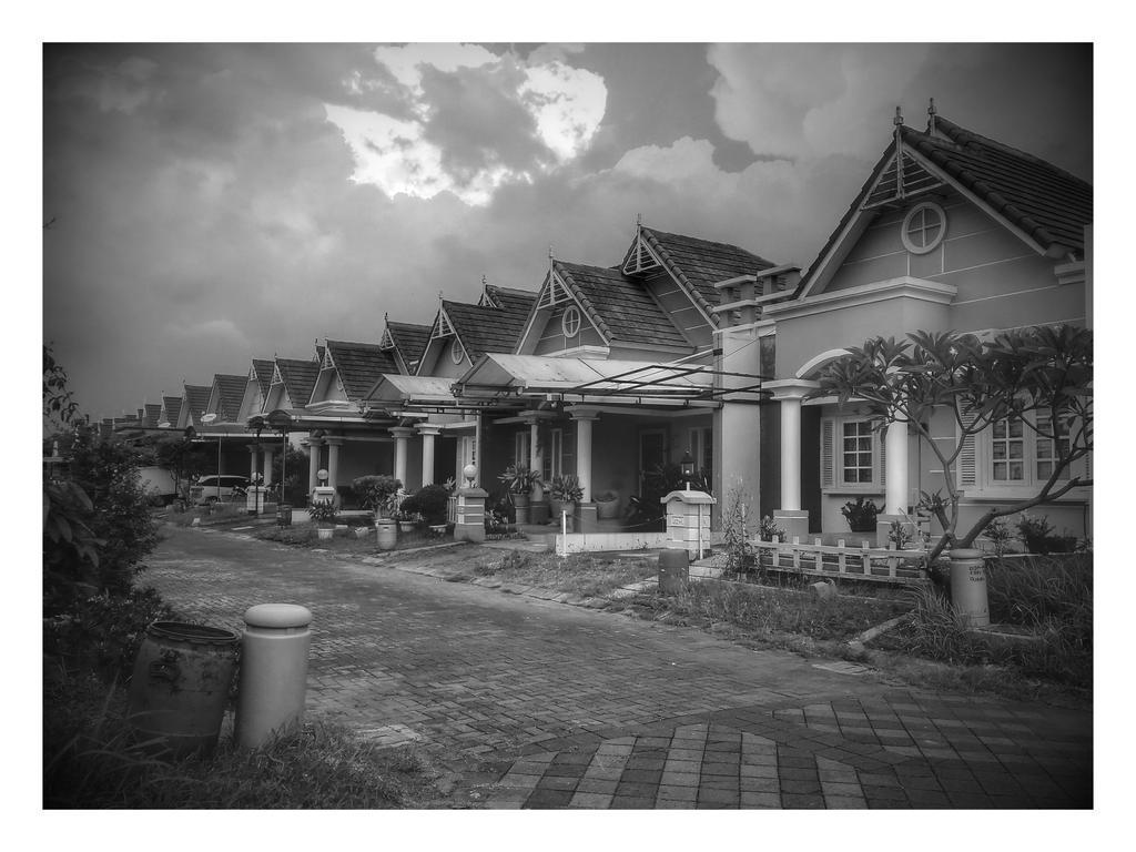 Jasmine Park Guest House Semarang Ngoại thất bức ảnh