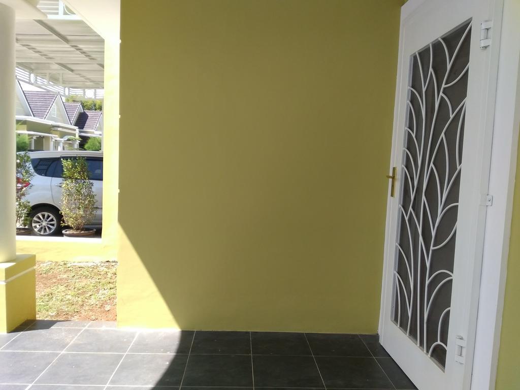 Jasmine Park Guest House Semarang Ngoại thất bức ảnh