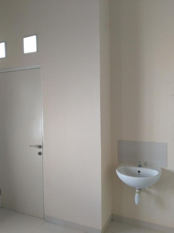 Jasmine Park Guest House Semarang Ngoại thất bức ảnh