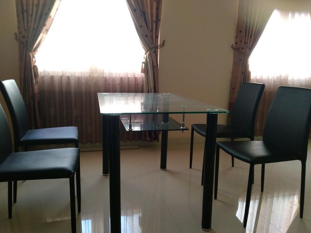 Jasmine Park Guest House Semarang Ngoại thất bức ảnh